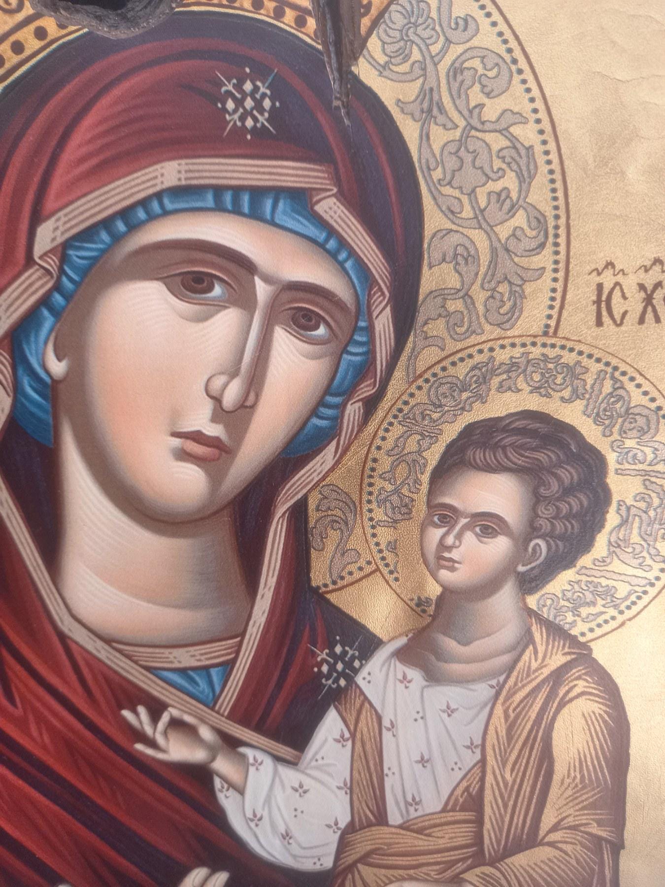 Olive Wood Byzantine Icon Panagia Prousiotissa 32x24cm Greek Orthodox Theotokos Baby Jesus Gold Silkscreen Religious Wall Art